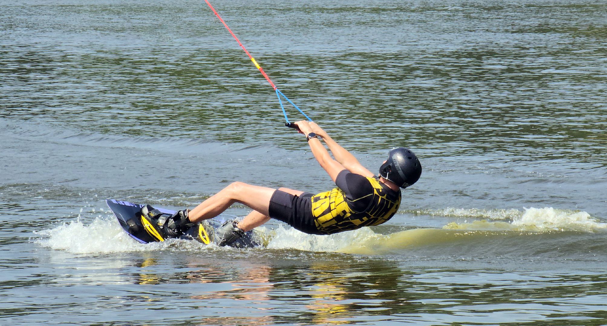 красногорск, лето в подмосковье, старая плотина, вейкбординг,