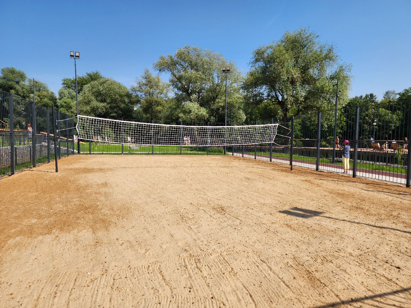 чехов, улица береговая, набережная реки теребенка, благоустройство , реконструкция, пляж, белый песок, зона отдыха с лежаками, место для загара, детские и спортивные площадки , пешеходные зоны и дорожки, госпрограмма московской области, формирование комфортной городской среды,