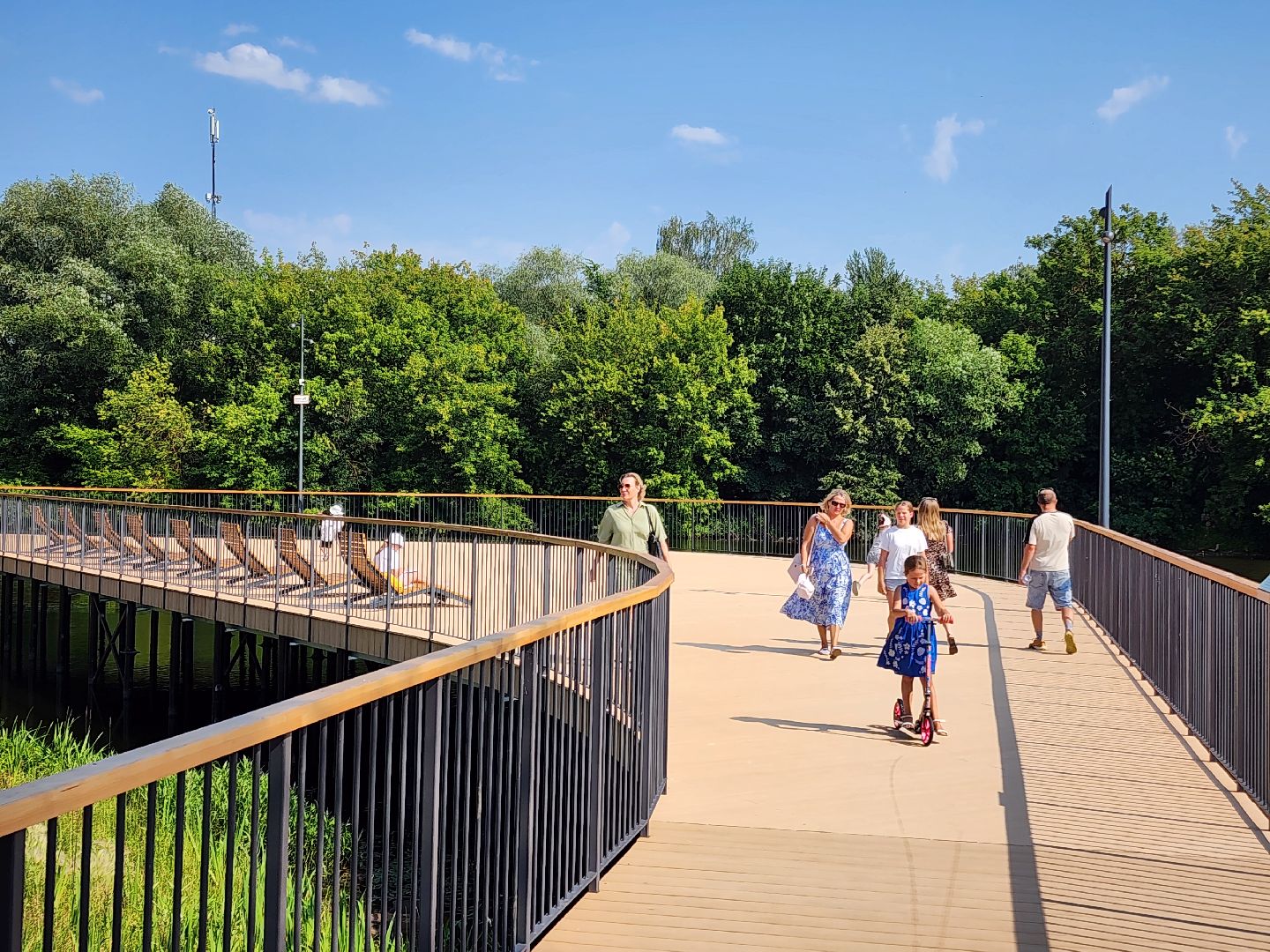 чехов, улица береговая, набережная реки теребенка, благоустройство , реконструкция, пляж, белый песок, зона отдыха с лежаками, место для загара, детские и спортивные площадки , пешеходные зоны и дорожки, госпрограмма московской области, формирование комфортной городской среды,