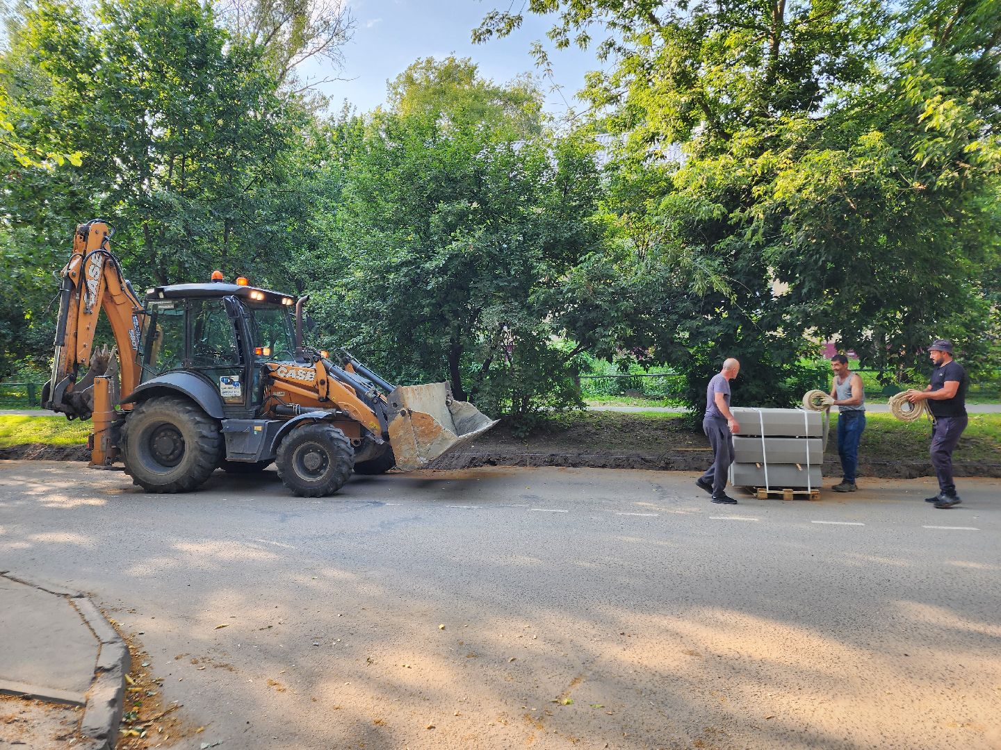 чехов, улица ильича, дорожный ремонт, капремонт дороги, установка бордюров, замена дорожного покрытия, госпрограмма московской области, развитие дорожного комплекса, план ремонта на 2025 год,