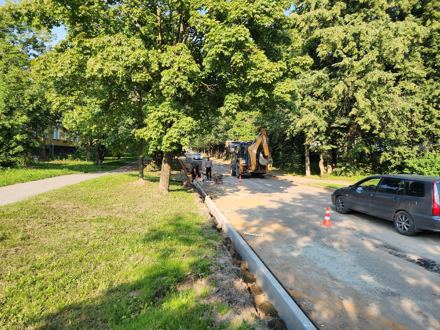 чехов, улица ильича, дорожный ремонт, капремонт дороги, установка бордюров, замена дорожного покрытия, госпрограмма московской области, развитие дорожного комплекса, план ремонта на 2025 год,