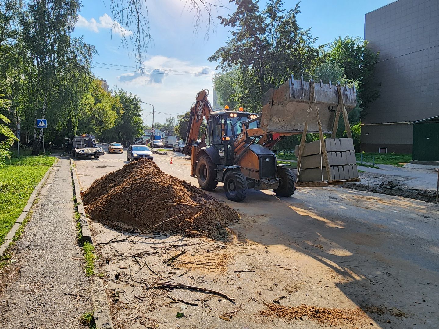 чехов, улица ильича, дорожный ремонт, капремонт дороги, установка бордюров, замена дорожного покрытия, госпрограмма московской области, развитие дорожного комплекса, план ремонта на 2025 год,