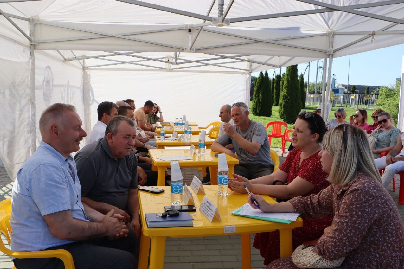 выездная администрация в парке,серебряные пруды, парк серебряный,