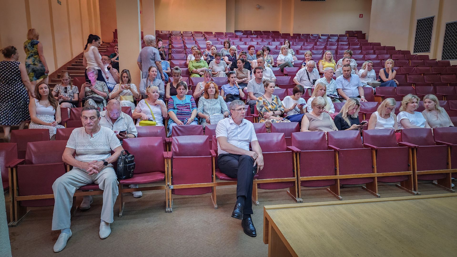 восересенск, телефонное мошенничество , встреча жителей с помощником прокурора,