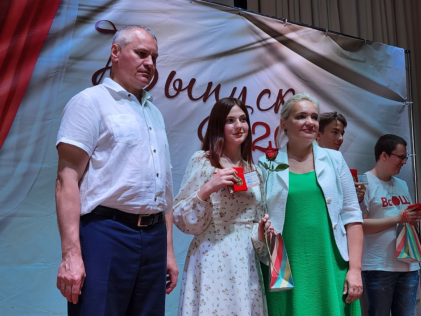 фрязино, медалисты 2025, выпускники, золотые медали,