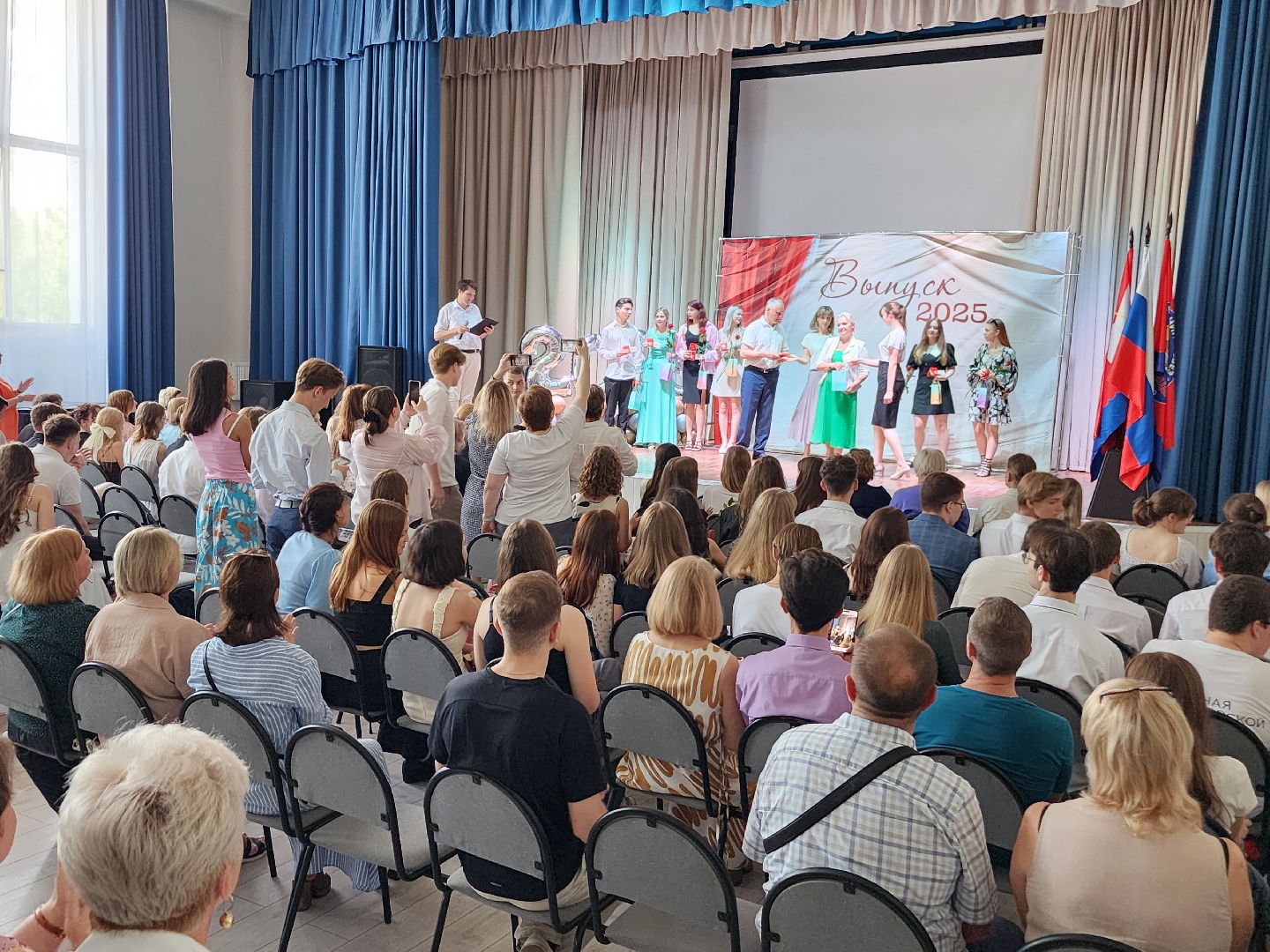 фрязино, медалисты 2025, выпускники, золотые медали,