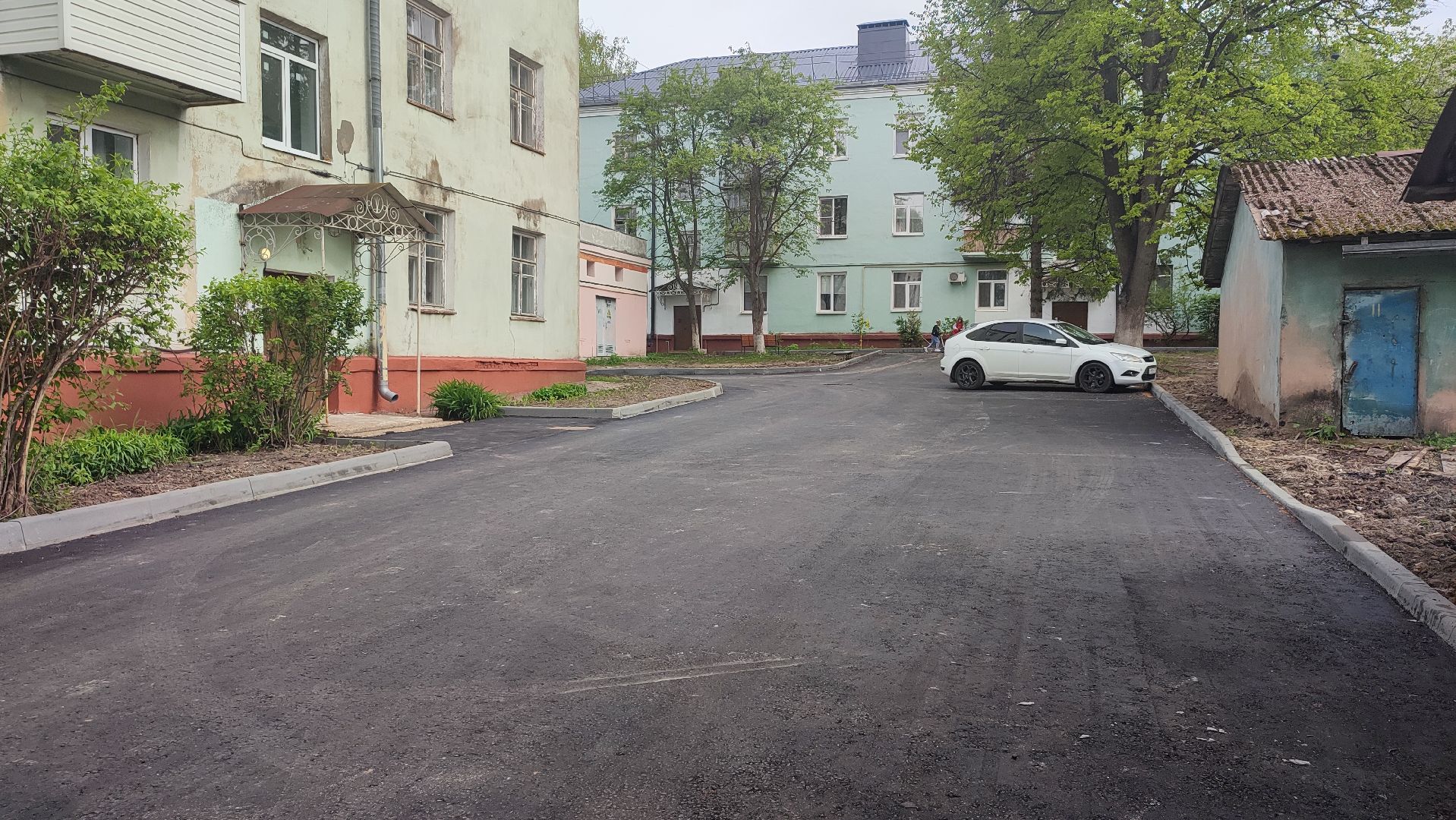 Кашира, благоустройство, двор, МКД, асфальт, бордюрный камень