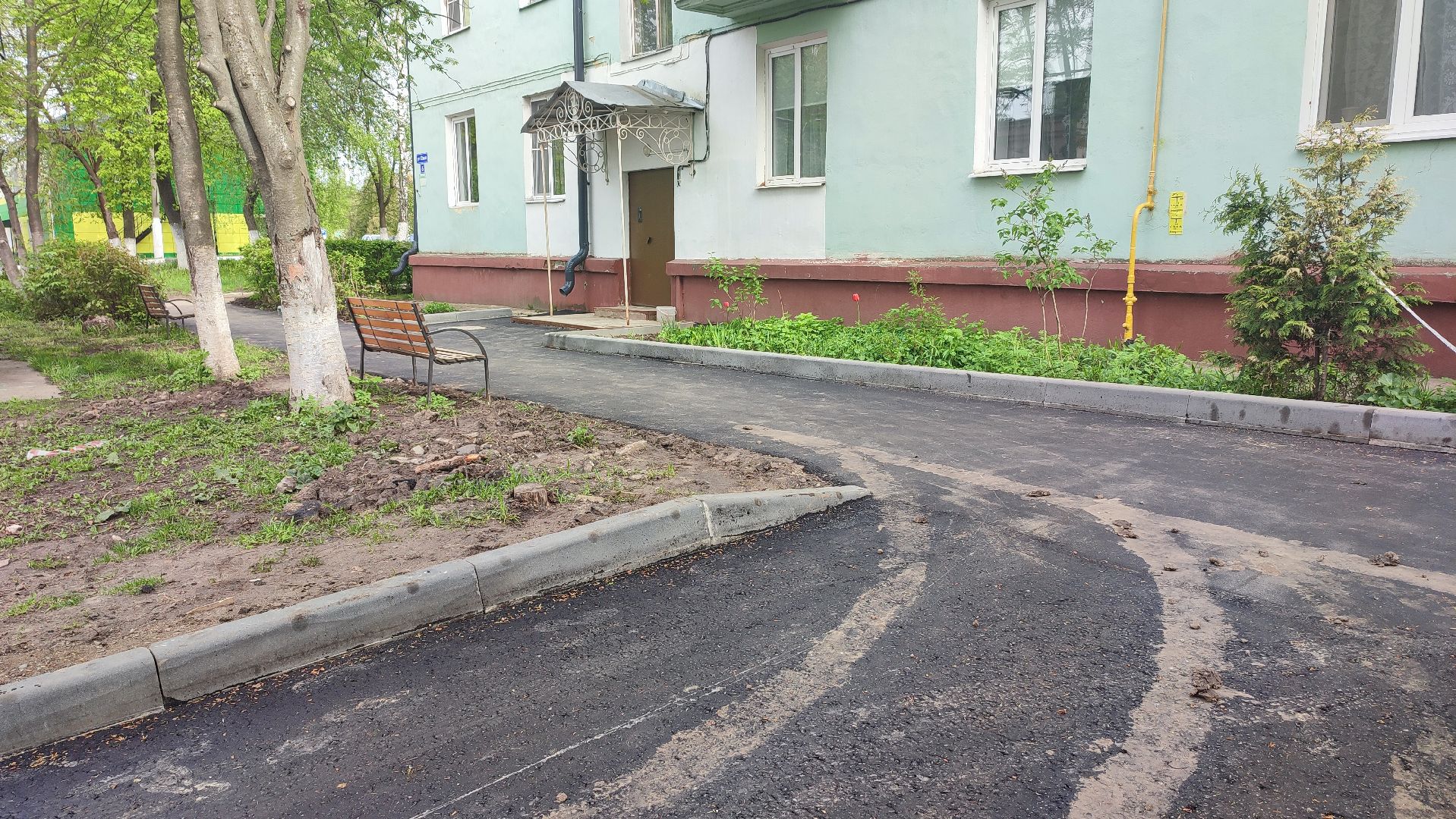 Кашира, благоустройство, двор, МКД, асфальт, бордюрный камень