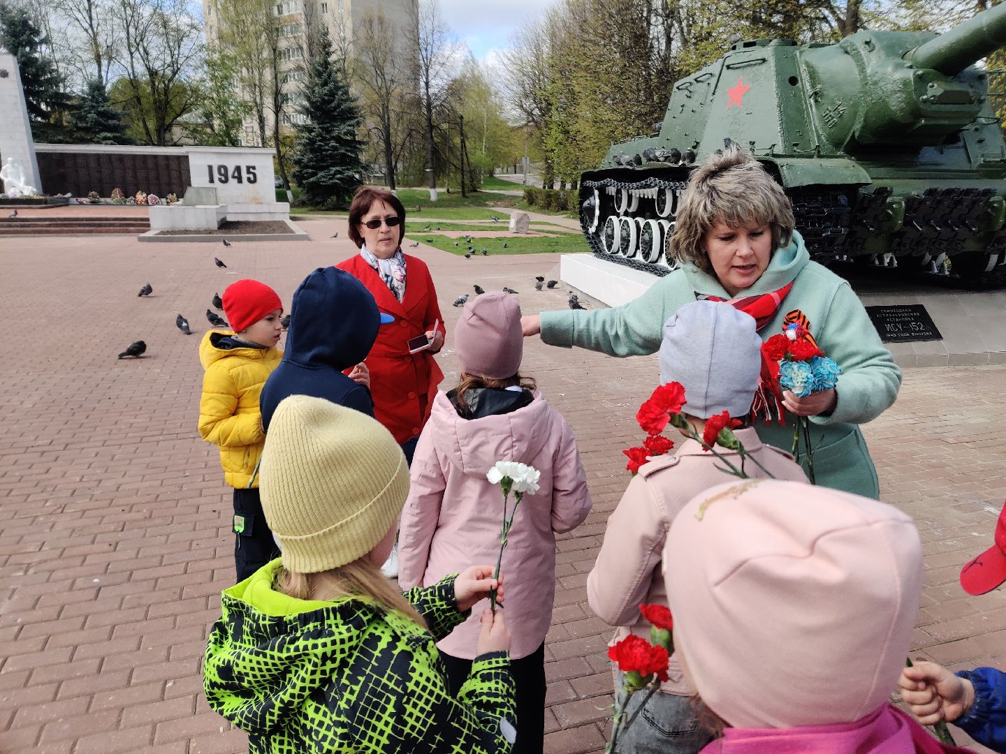 Красноармейск, Пушкинский, детский сад, возложение цветов, День Победы