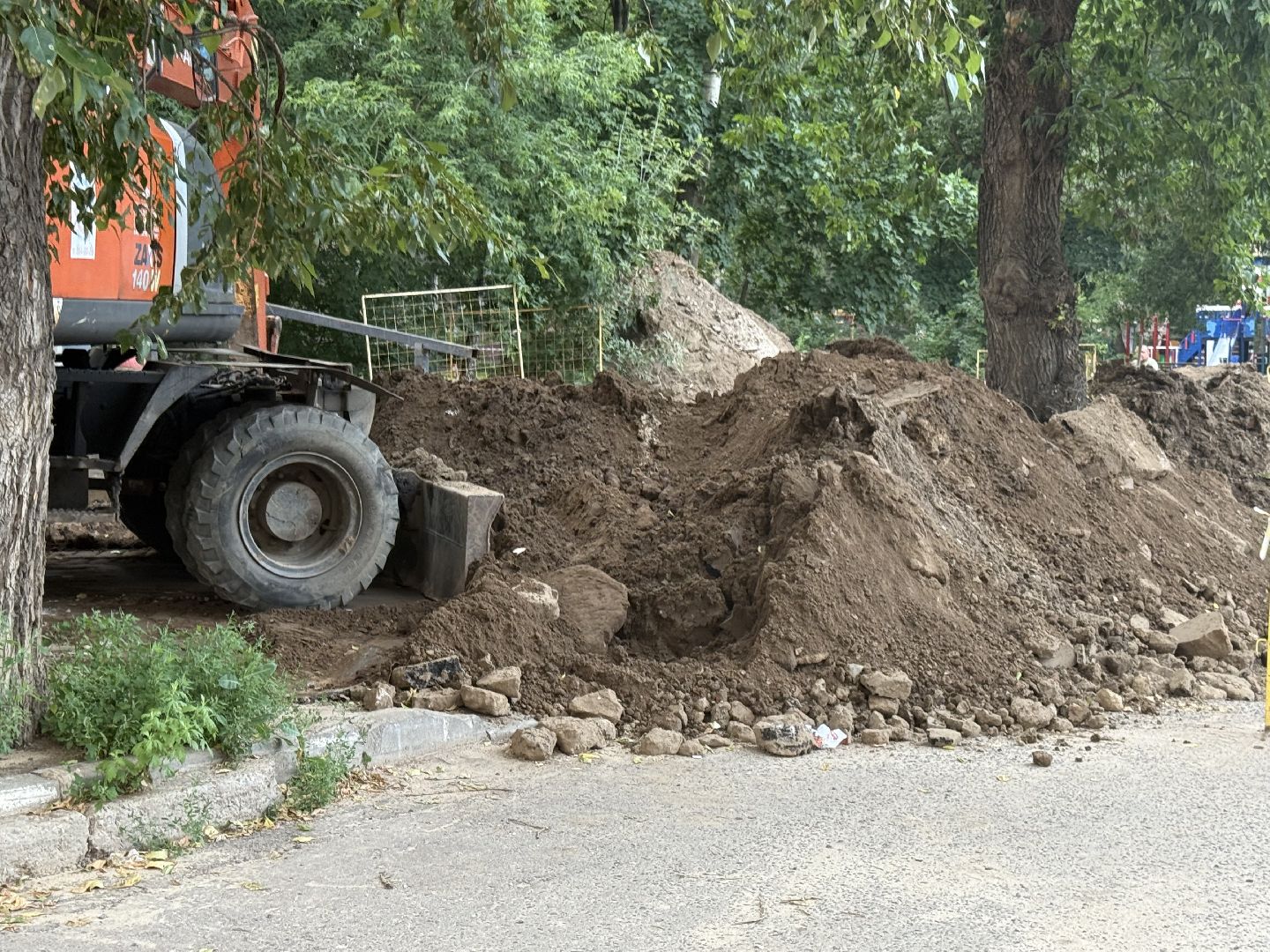 Люберцы, Прорыв трубы , Комунальщики, устранение аварии,