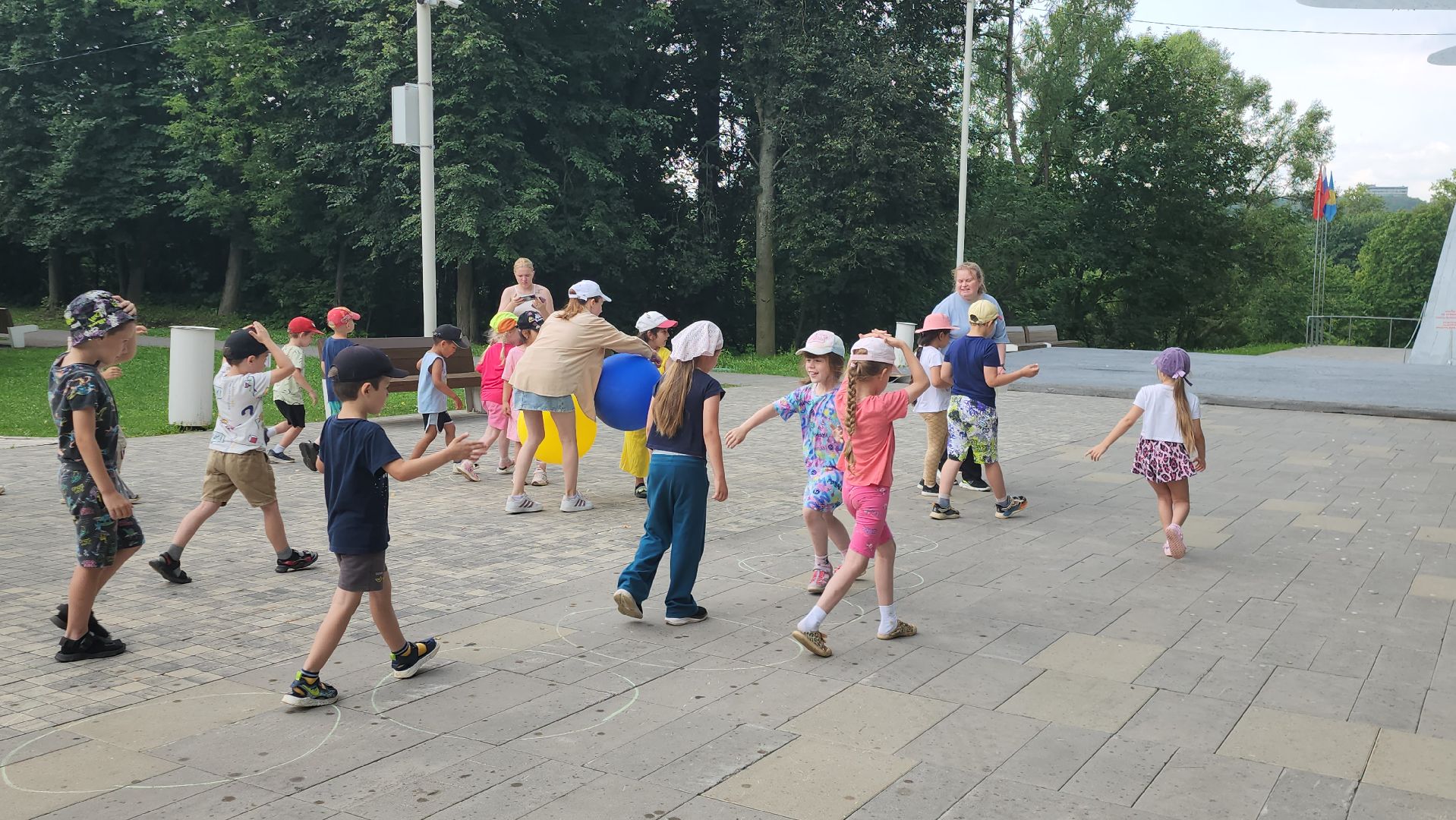 Истра, Парк, Дети, игры на свежем воздухе,