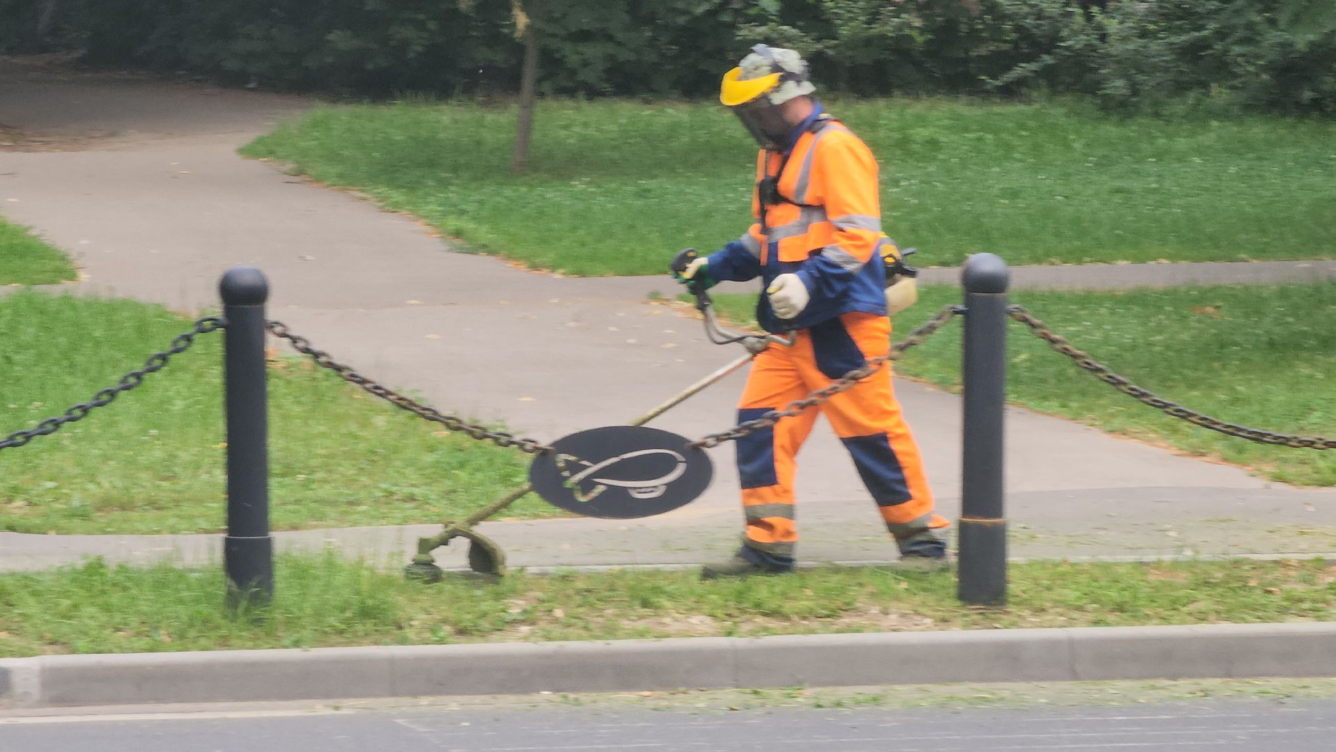 долгопрудный, дирижабельная улица, смет мусора, покос травы, мбу благоустройство,