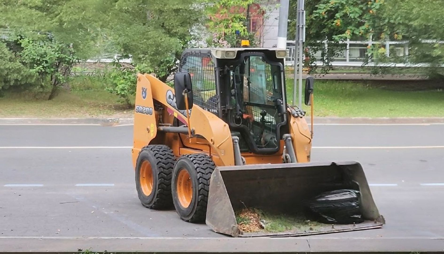 долгопрудный, дирижабельная улица, смет мусора, покос травы, мбу благоустройство,