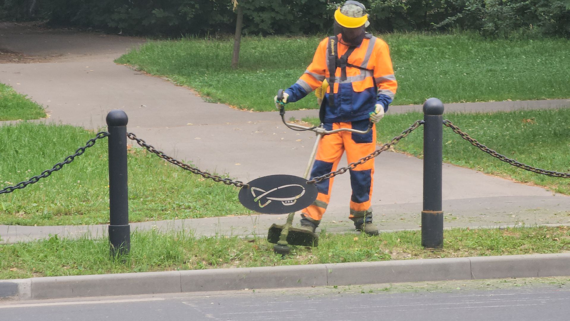 долгопрудный, дирижабельная улица, смет мусора, покос травы, мбу благоустройство,