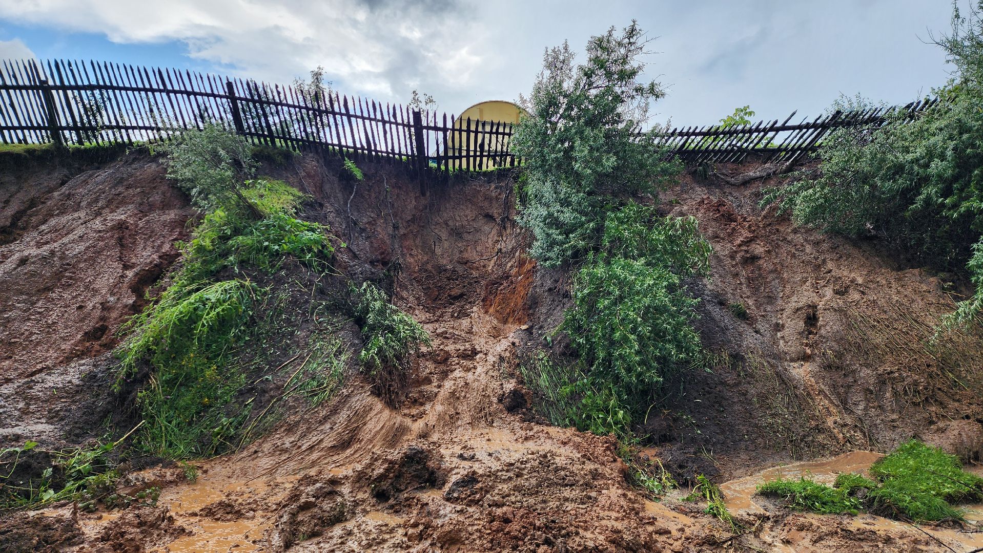 можайск, борисово, сход грунта, разгул стихии,