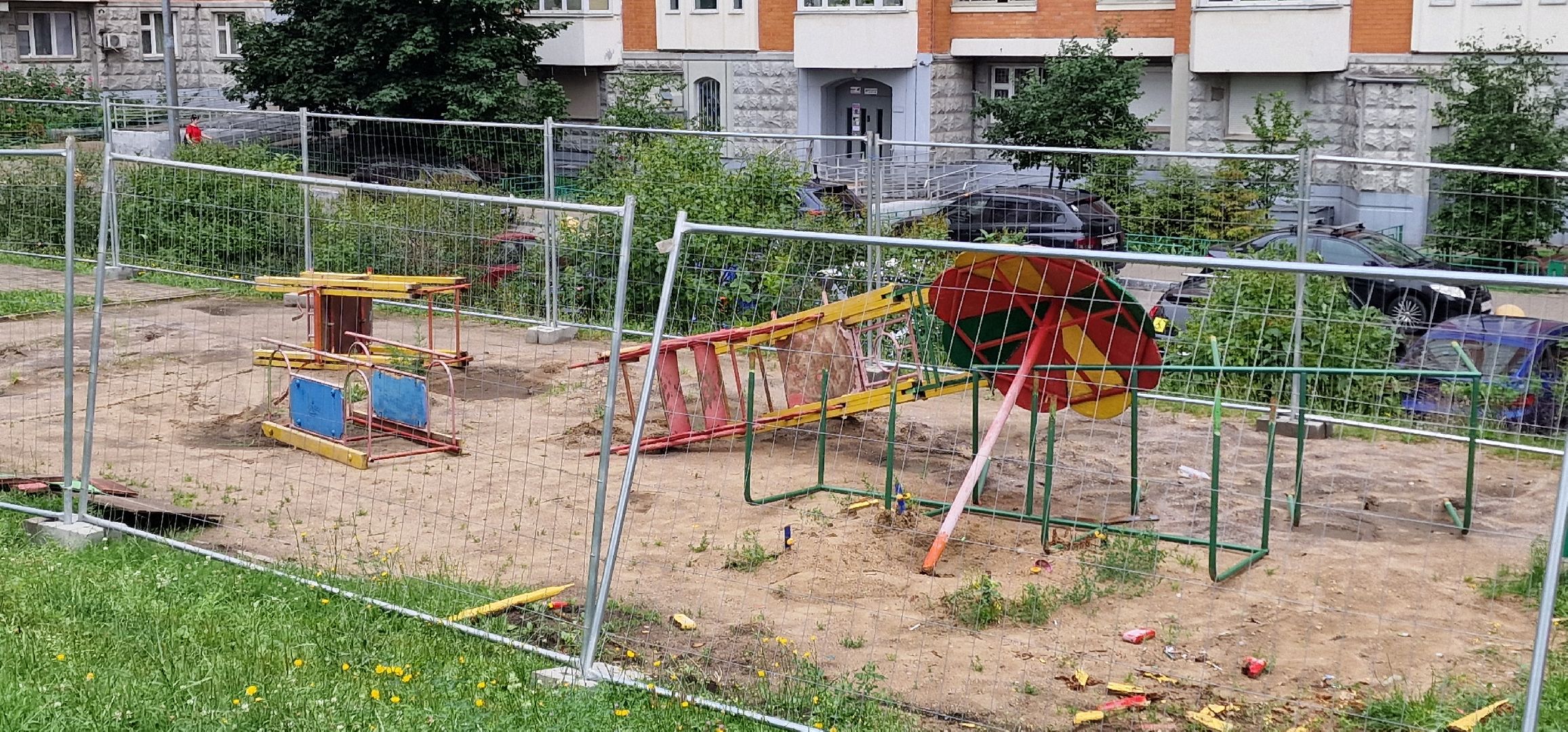 благоустройство, микрорайон кучино, балашиха, новая детская площадка на речной улице,