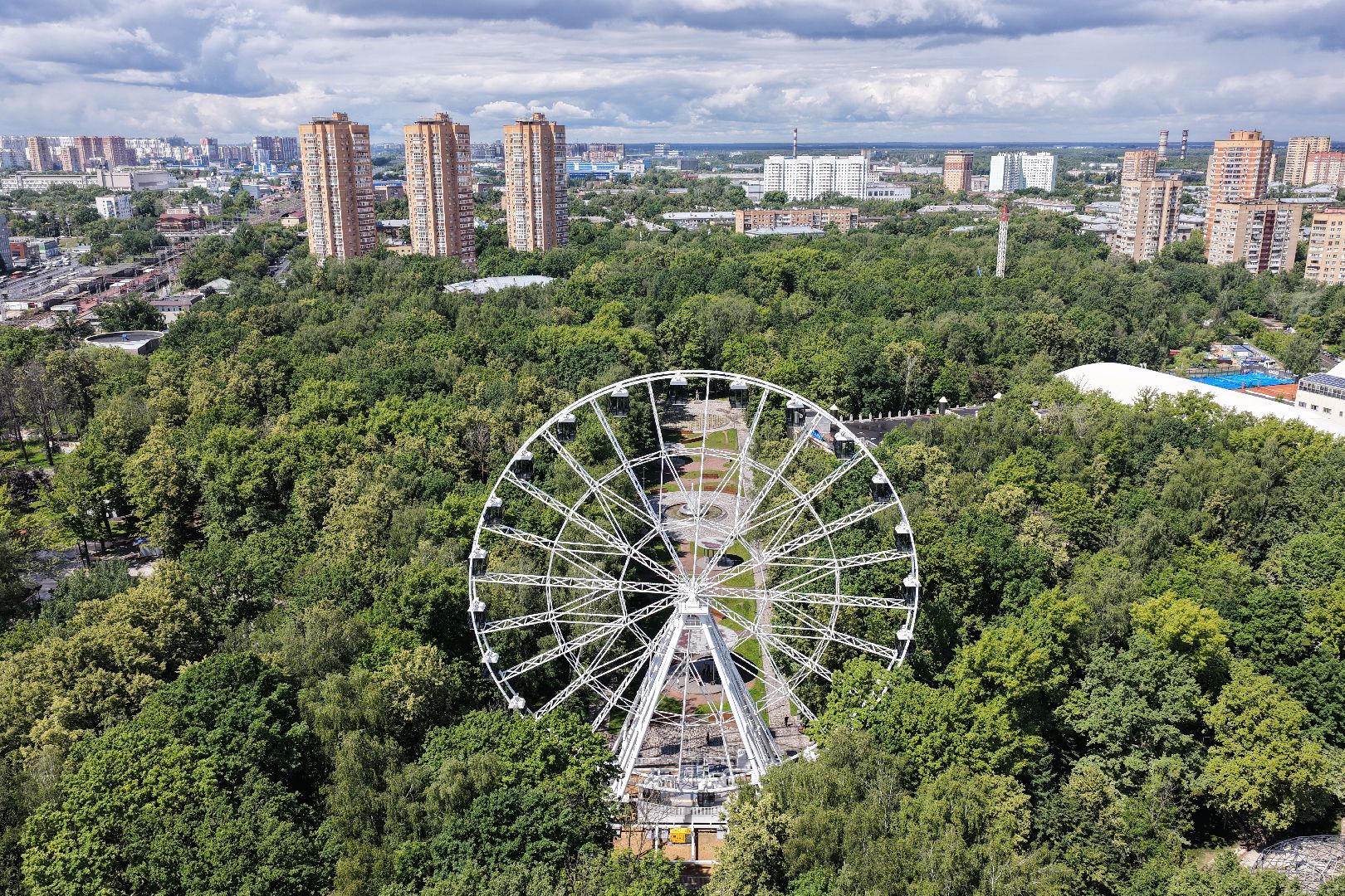 видео с коптера, парк имени льва толстого, парк химки, благоустройство парка химки,