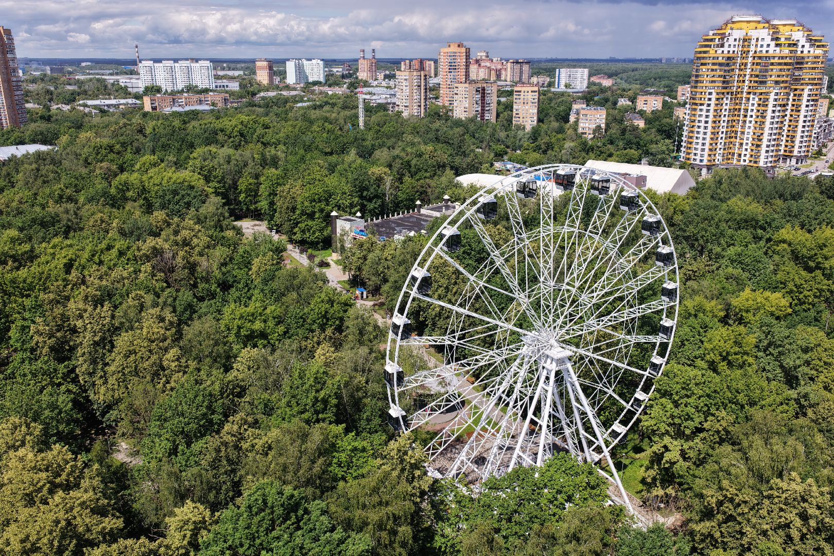 видео с коптера, парк имени льва толстого, парк химки, благоустройство парка химки,