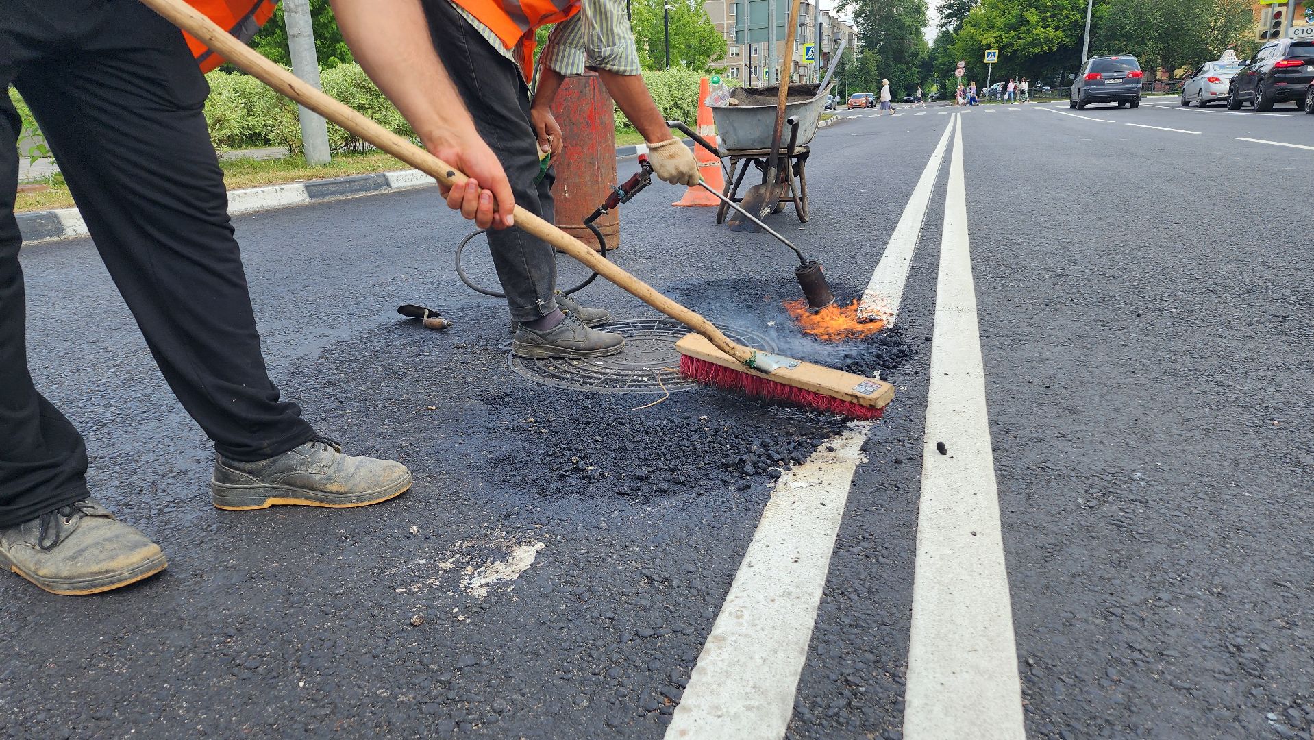 дороги, подмосковье, ремонт, капремонт, дорожная служба, разметка, люк , канализационные колодцы, домодедово,