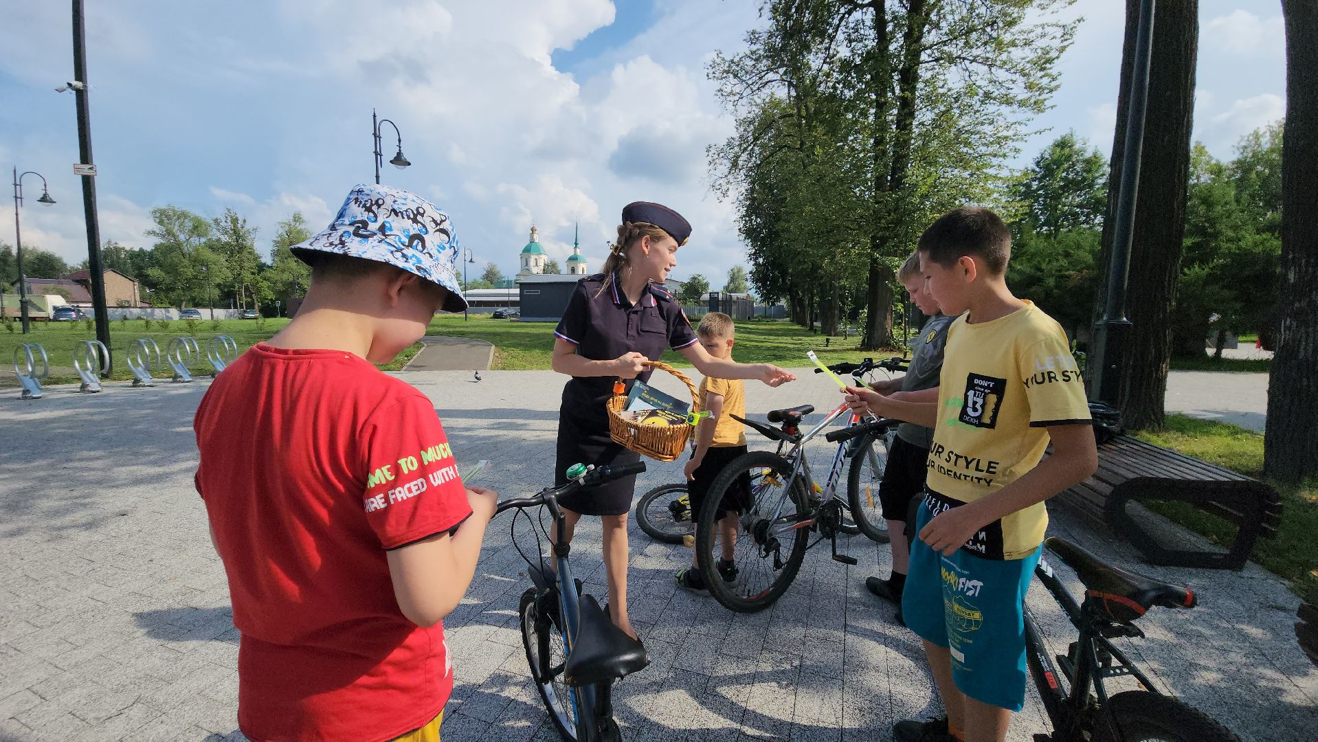 световозвращатели, светоотражающие элементы, Лобня , Госавтоинспекция ,