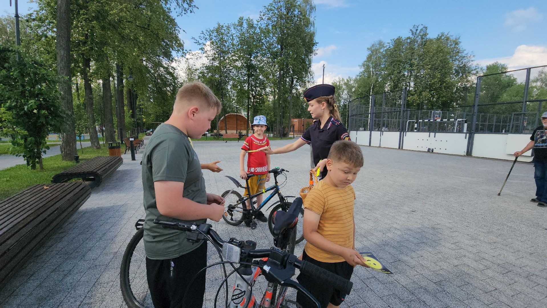 световозвращатели, светоотражающие элементы, Лобня , Госавтоинспекция ,