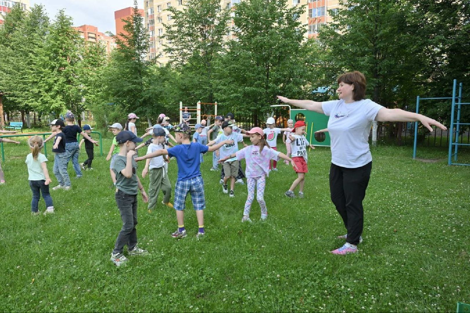 предшкола, проект предшкола, школа перспектива, власиха перспектива, занятия с детьми, день подвижных игр,