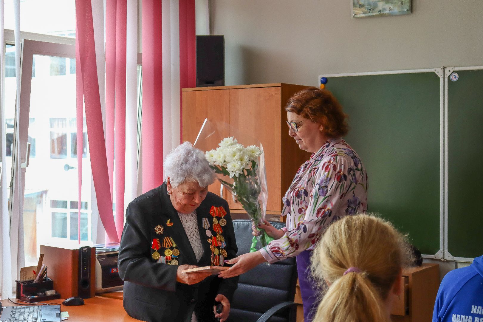 парта героя, день победы, ветераны ВОВ, Дзержинский