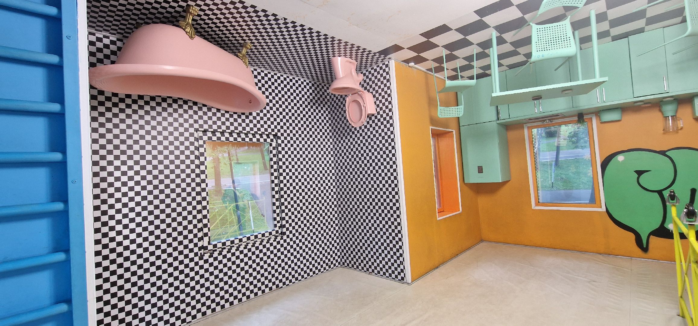 перевернутый дом, Балашиха, парк пехорка,