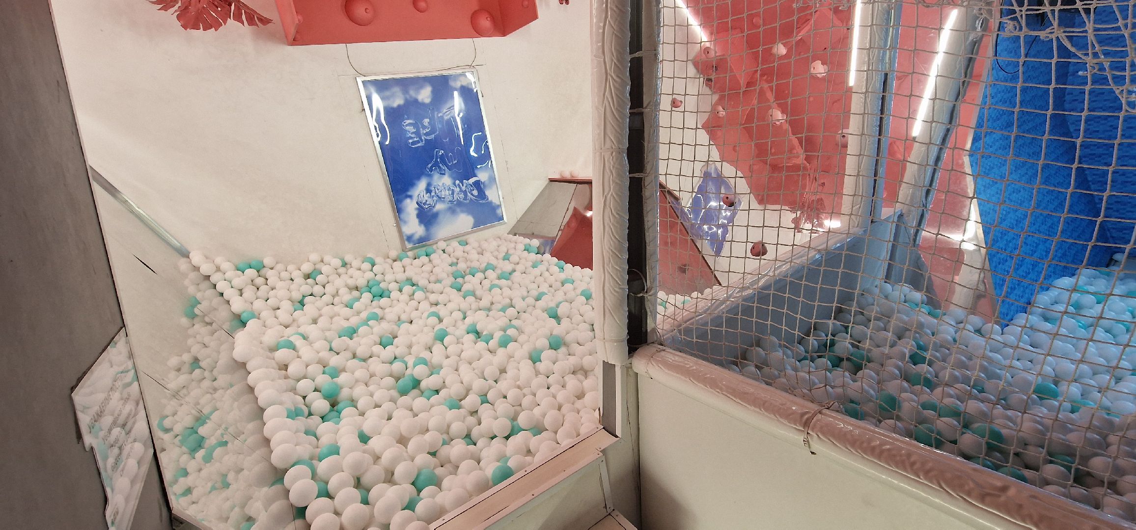 перевернутый дом, Балашиха, парк пехорка,