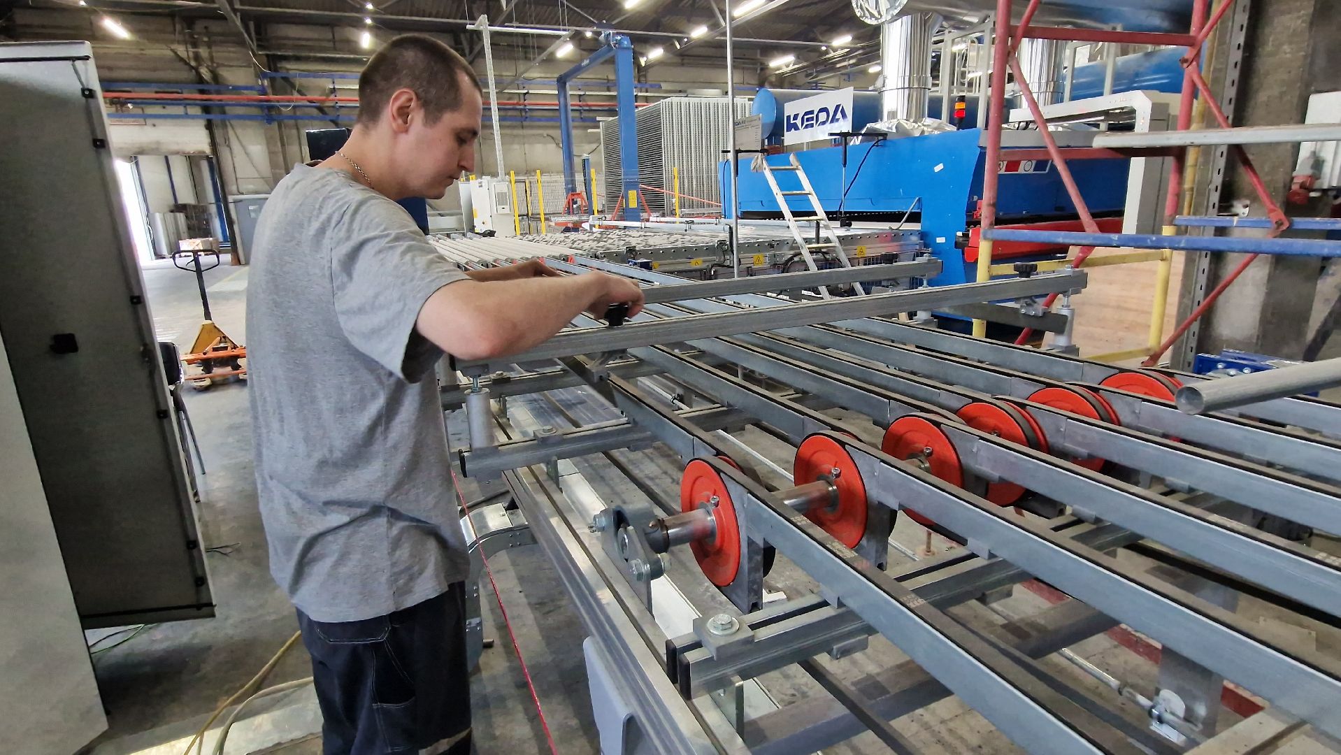 серпухов, завод витра плитка, серпуховские предприятия, рабочие места в серпухове, модернизация предприятия, поселок большевик,