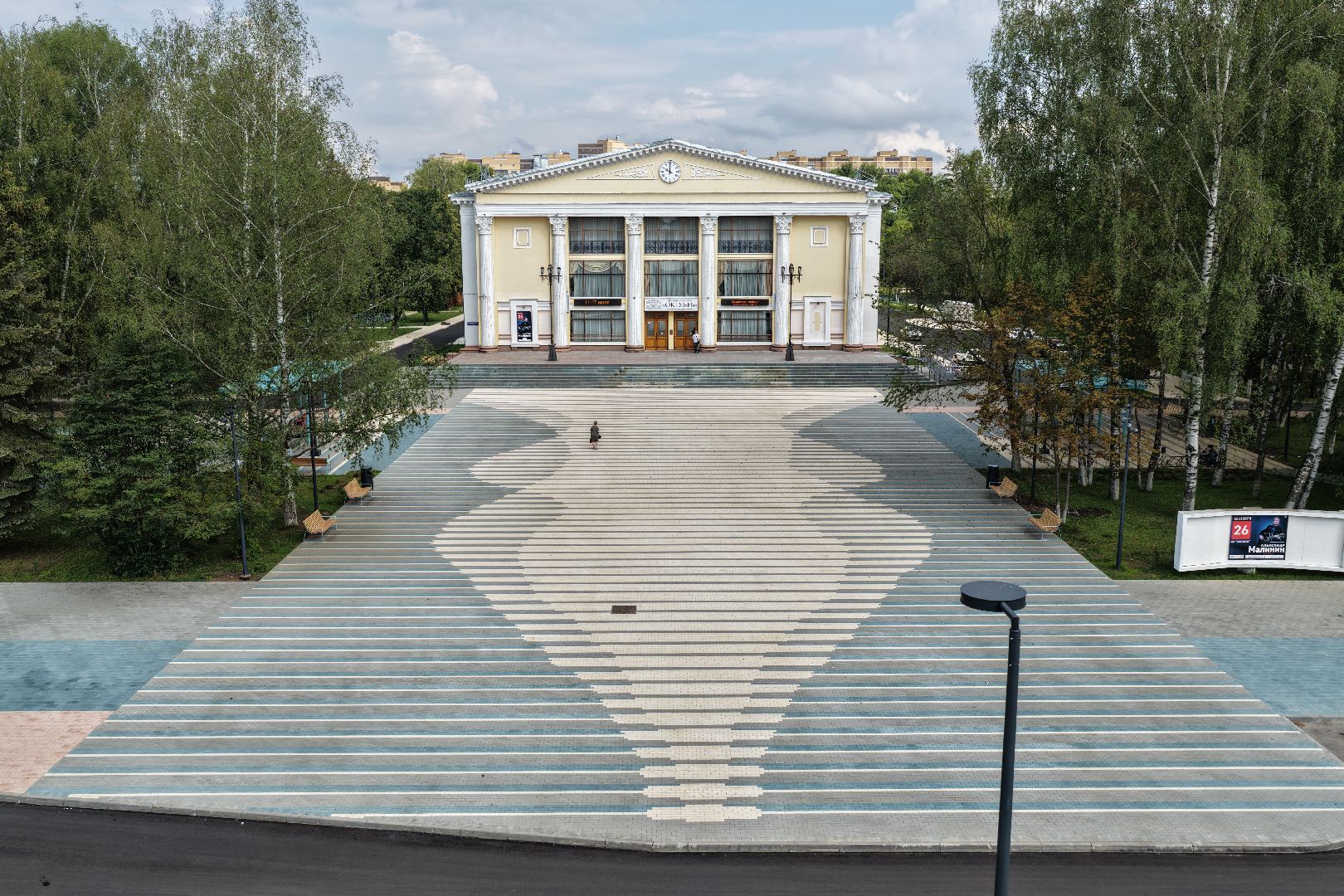 видео с коптера, пешеходная зона дубна, благоустройство центральной улицы дубна,