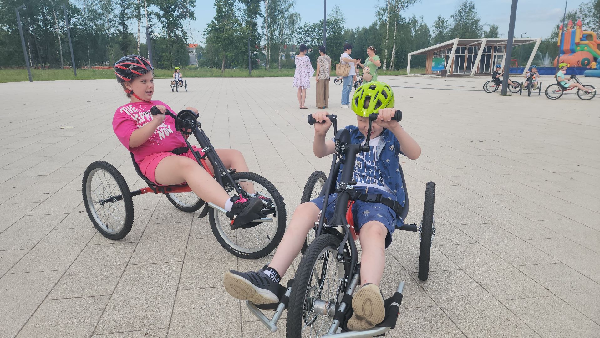 вертикалки, ивантеевка, велосипеды, дети с овз, социальная работа, социальная адаптация,парки, лето в парках,катание в парке,фонд помощи, реабилитация детей,