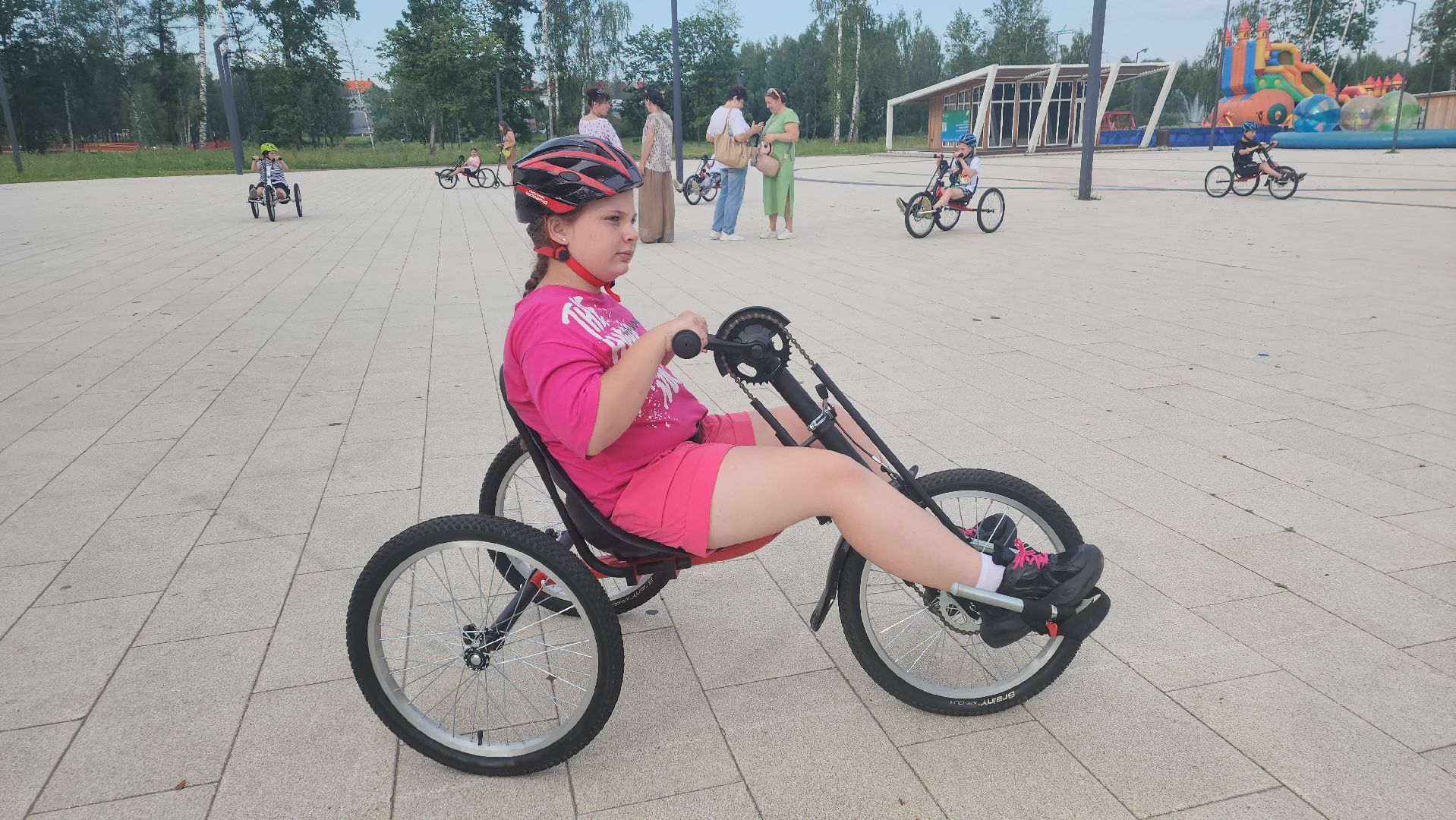 вертикалки, ивантеевка, велосипеды, дети с овз, социальная работа, социальная адаптация,парки, лето в парках,катание в парке,фонд помощи, реабилитация детей,