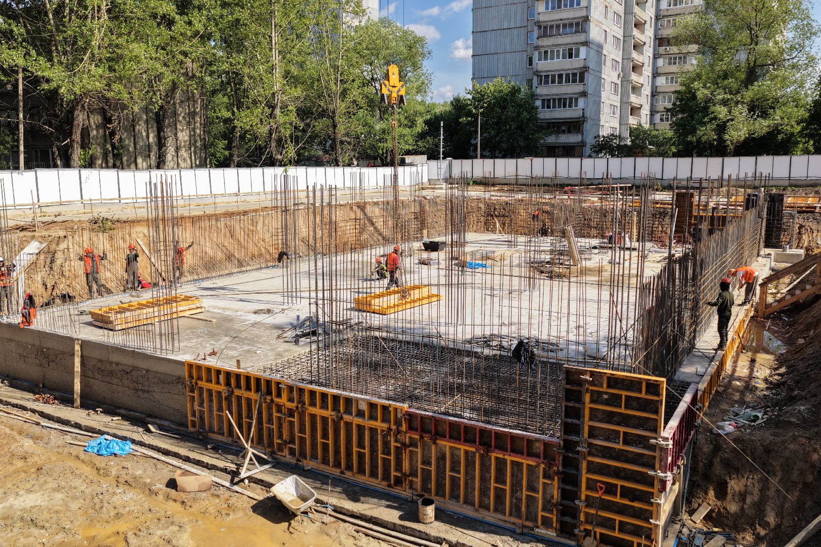 видео с коптера, строительство школы реутов, новый корпус школы 4 реутов,