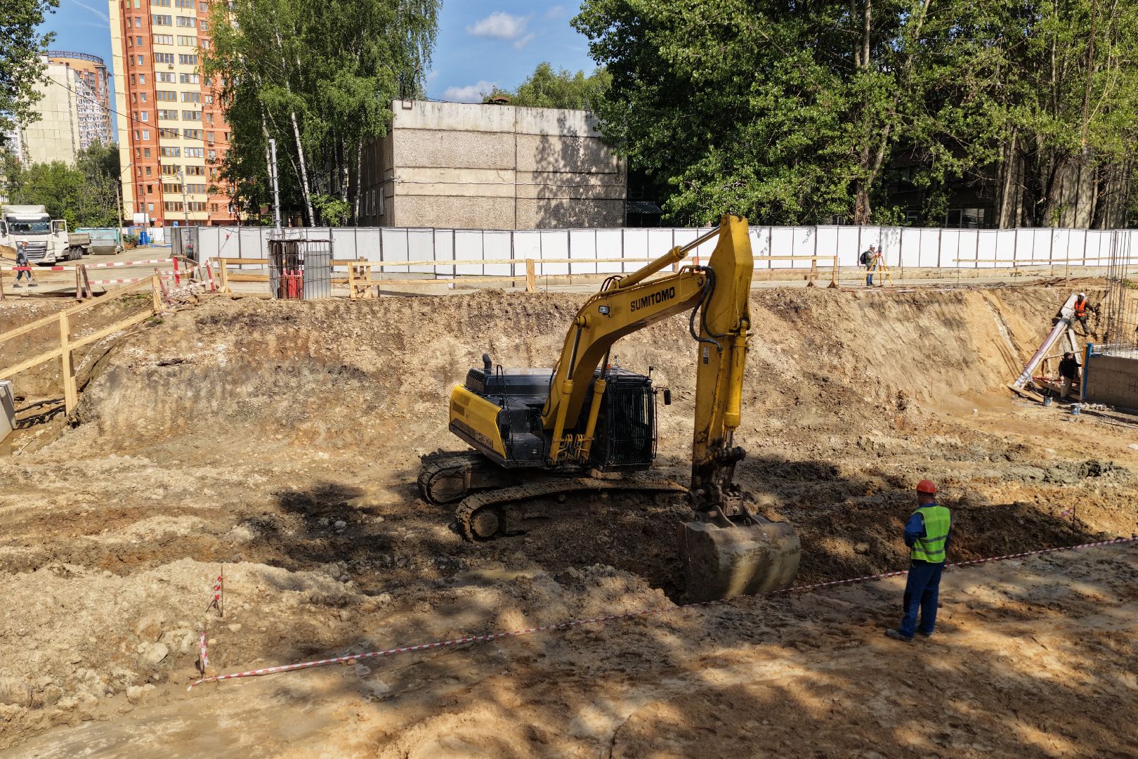 видео с коптера, строительство школы реутов, новый корпус школы 4 реутов,