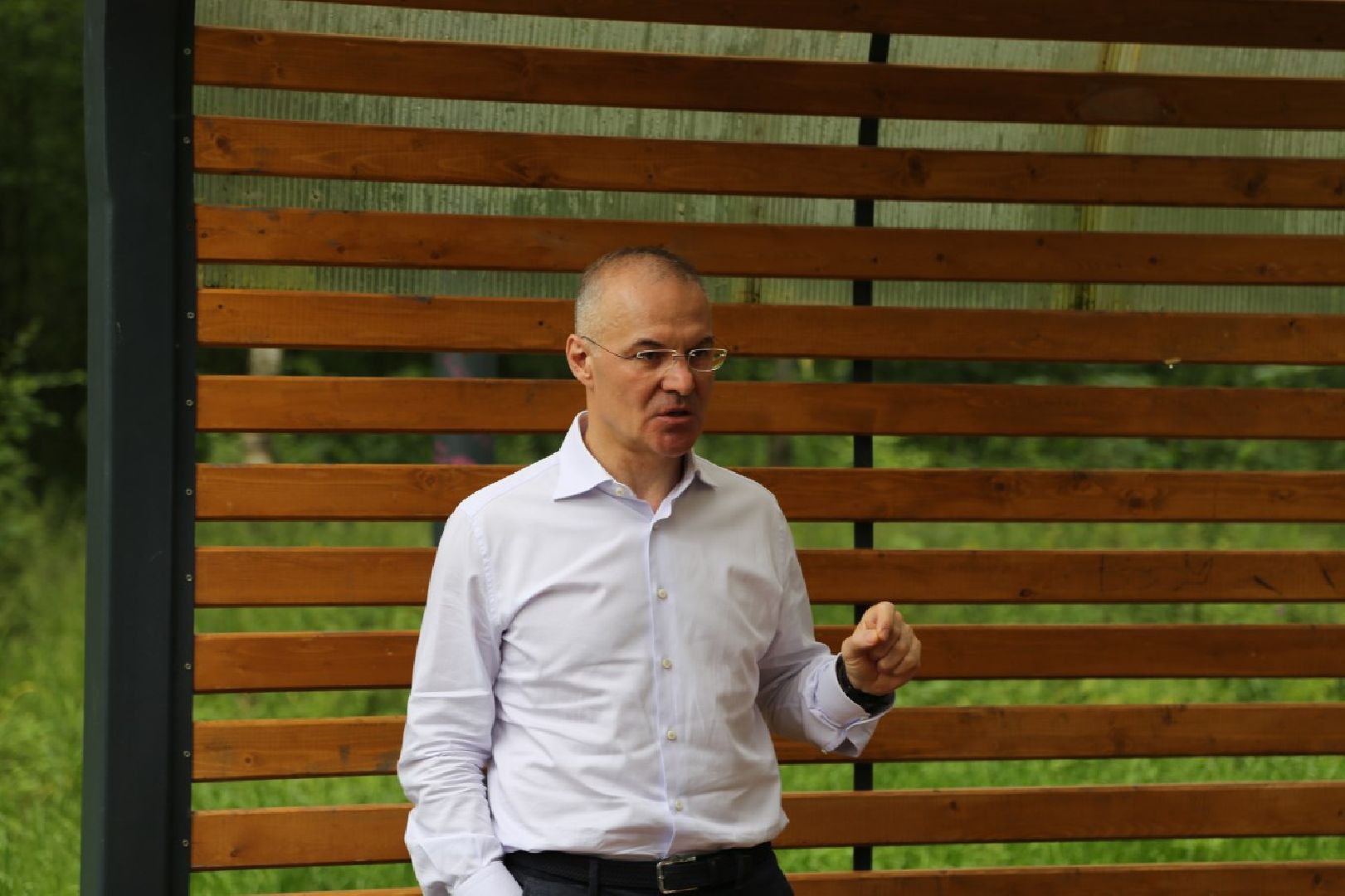 чехов, микрорайон губернский, строительство лесопарка, депутат госдумы рф александр коган, проверка, встреча с жителями, пожелания жителей, благоустройство, зона отдыха, детские и спортивные площадки, веревочный парк, входы в лесопарк, мангальная зона, пешеходные дорожки, госпрограмма московской области, формирование комфортной городской среды,