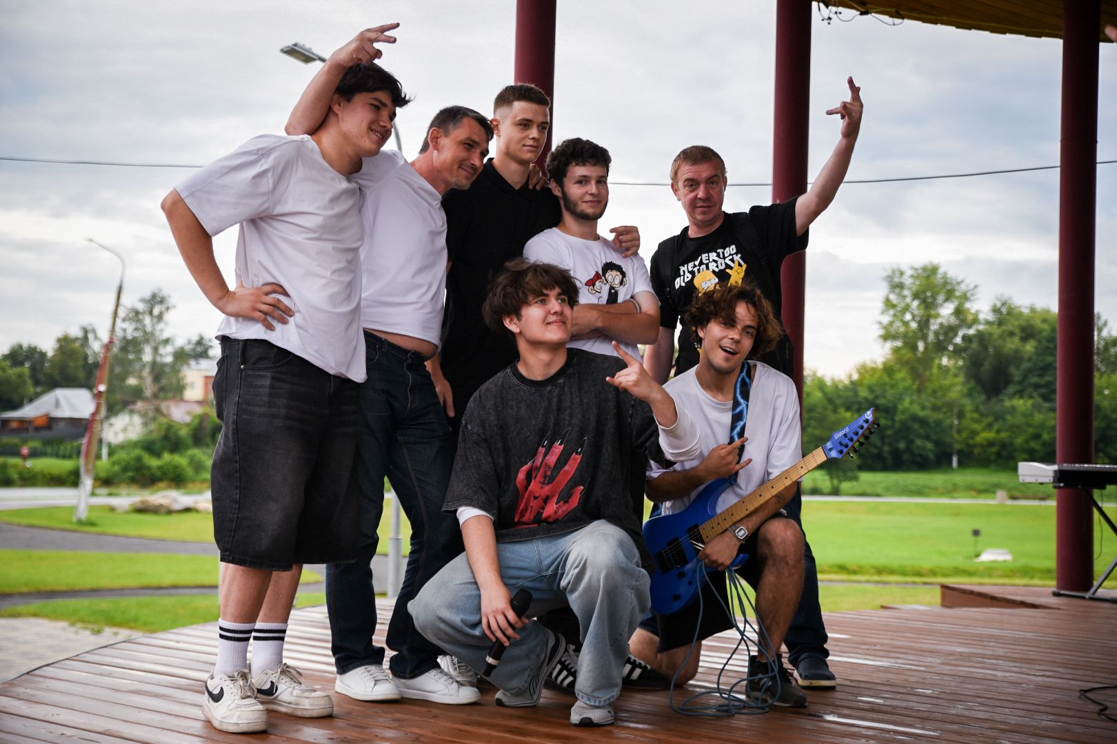 бронницы, ночь в парке бронницы, парк бронницкий луг, альтернативный рок в бронницах, бронницкие музыканты ,