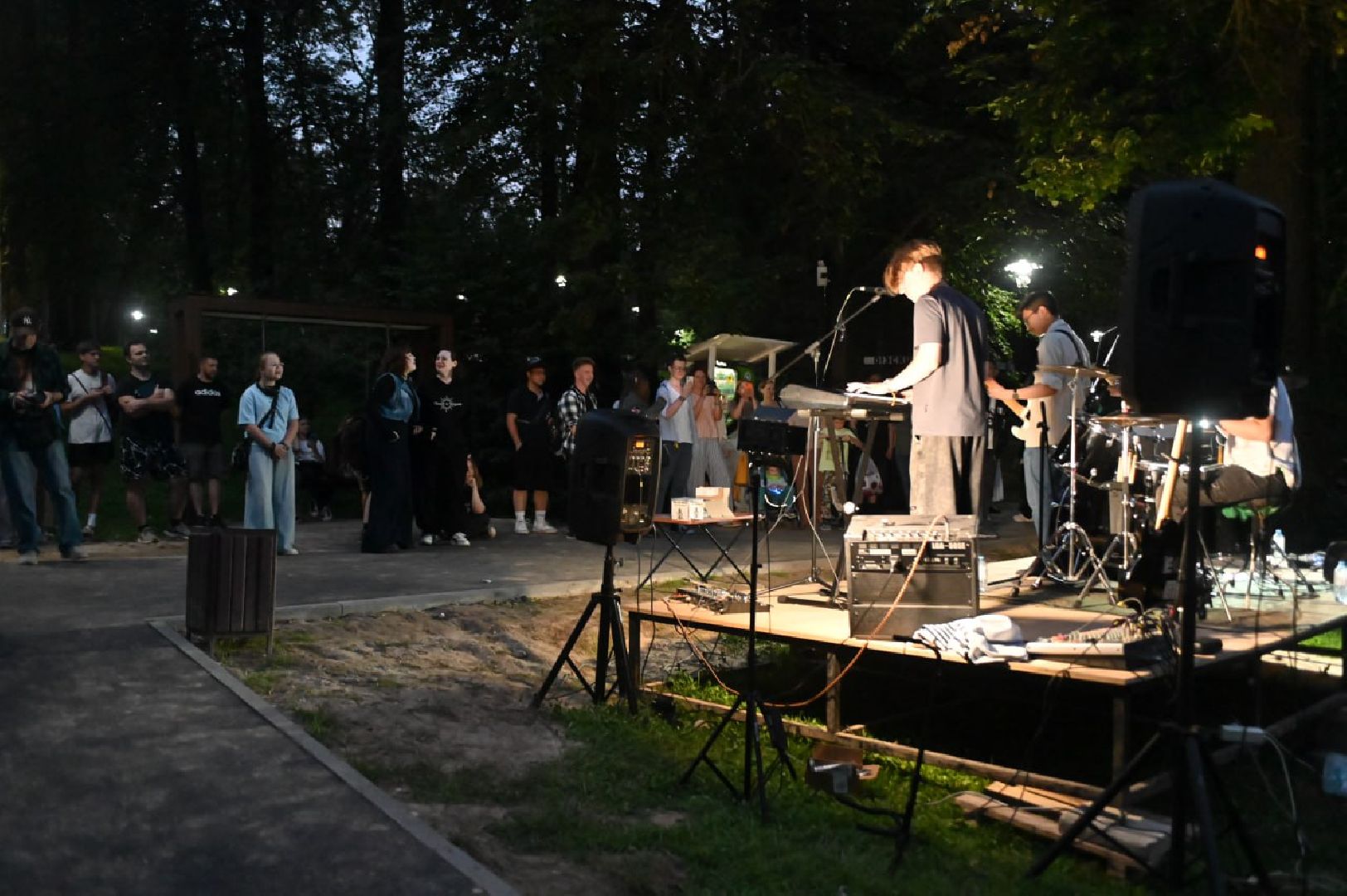 сергиев посад, скитские пруды, ночь в парке, лето в подмосковье, йога, сергиево-посадский муниципальный оркестр, медитация,