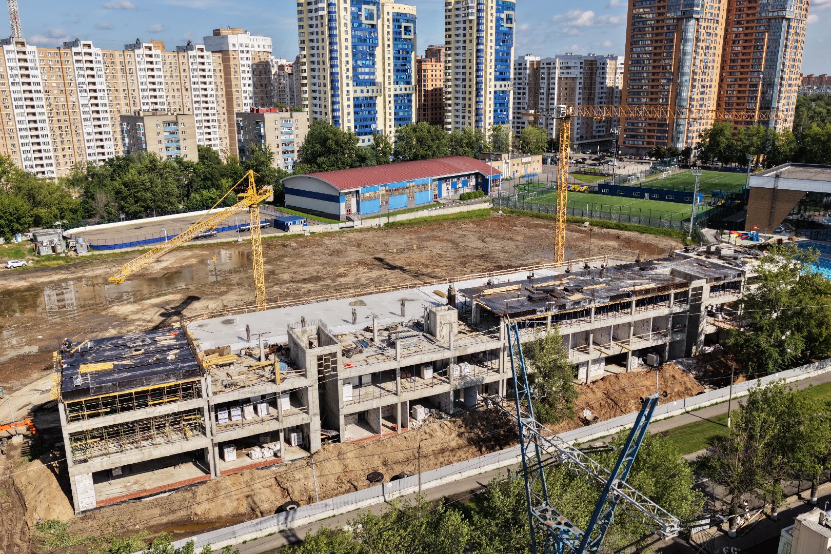 видео с коптера, спорт в реутове, стадион старт, академия вратарского мастерства,