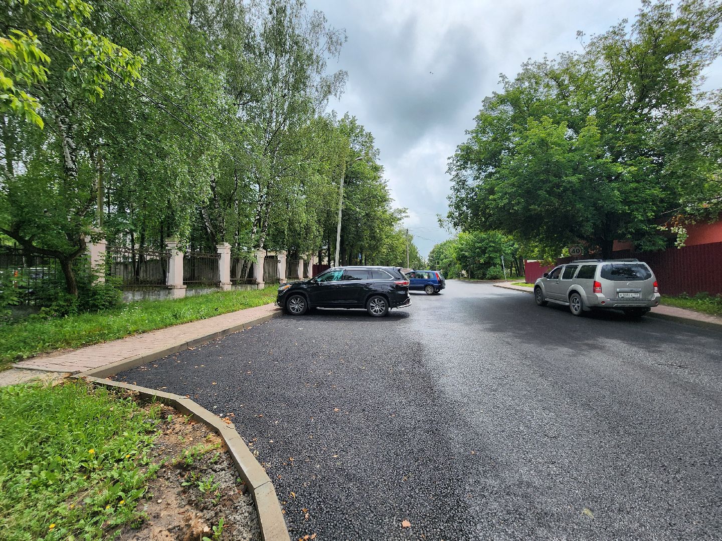 чехов, улица лопасненских ополченцев, дорожный ремонт, капремонт дороги, замена покрытия, новые бордюры, парковочные карманы, обновление проезжей части, тротуары, госпрограмма московской области, развитие дорожного комплекса, планы ремонта на 2025 год,