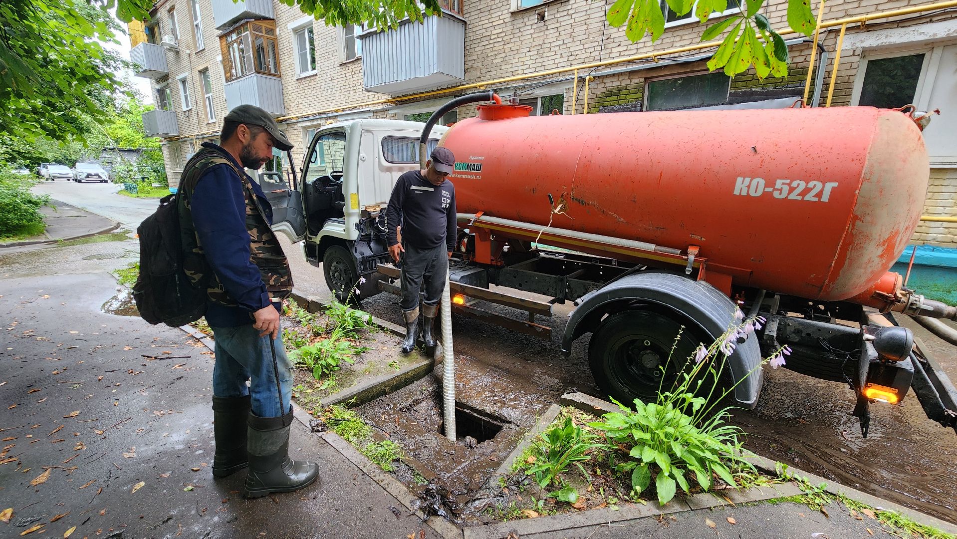 подтопление территории, подтопление домов, Лобня, Откачка воды,