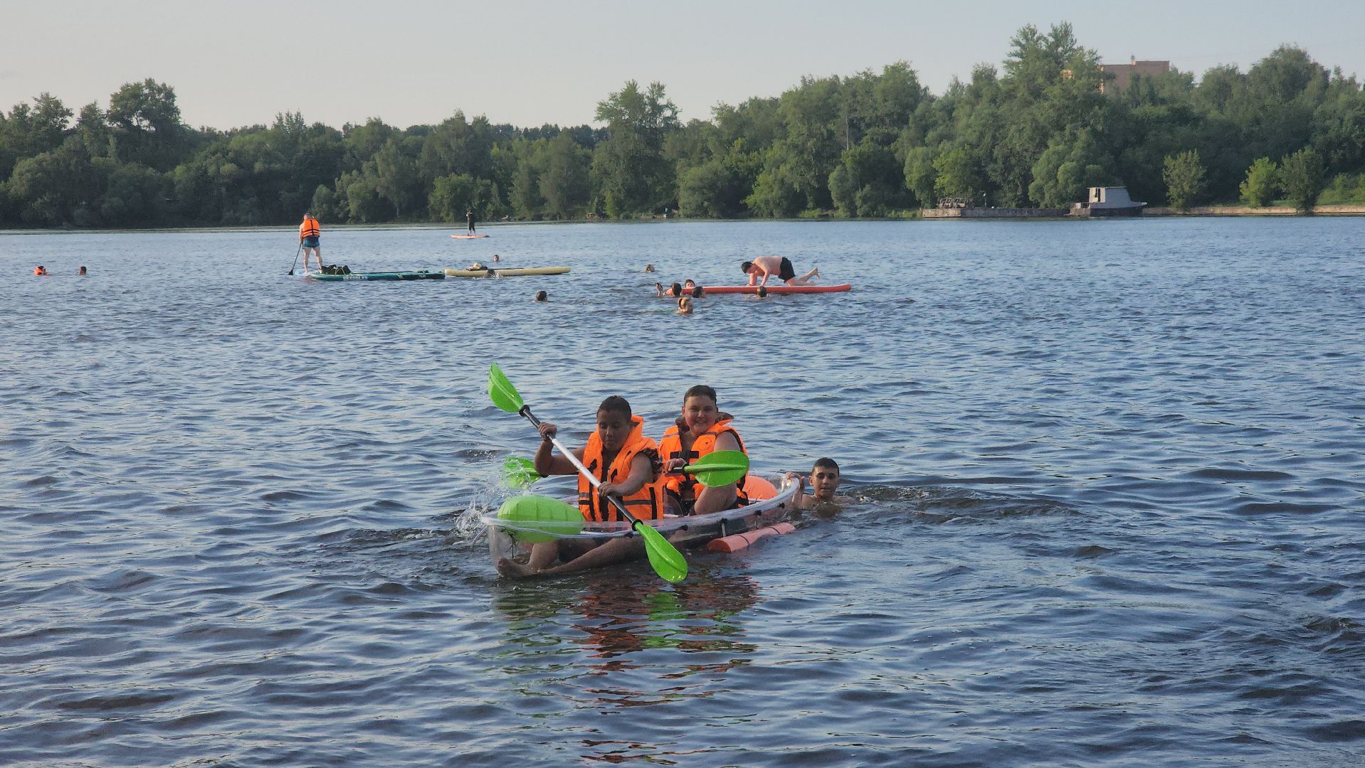 долгопрудный, парк мысово, котовский залив, пляж, лодки, сапы, лодка в форме сердца, романтика,