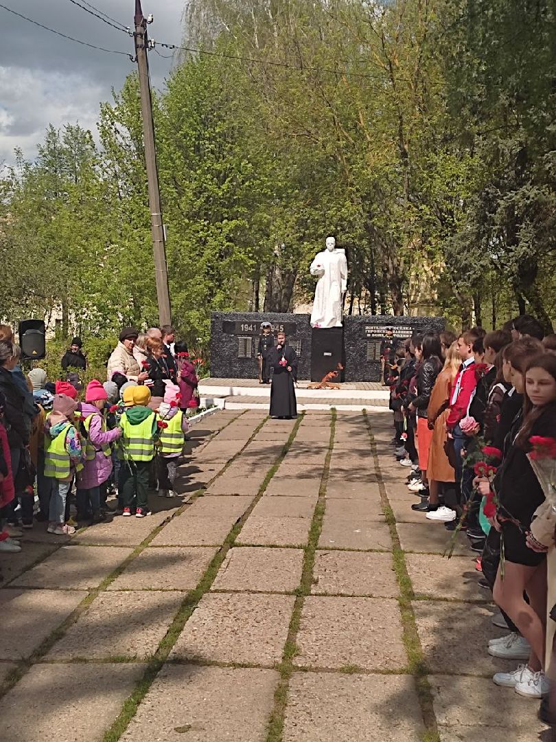 серпухов, день победы, кадетский корпус, школьники, мемориал, улица крюкова, вов,