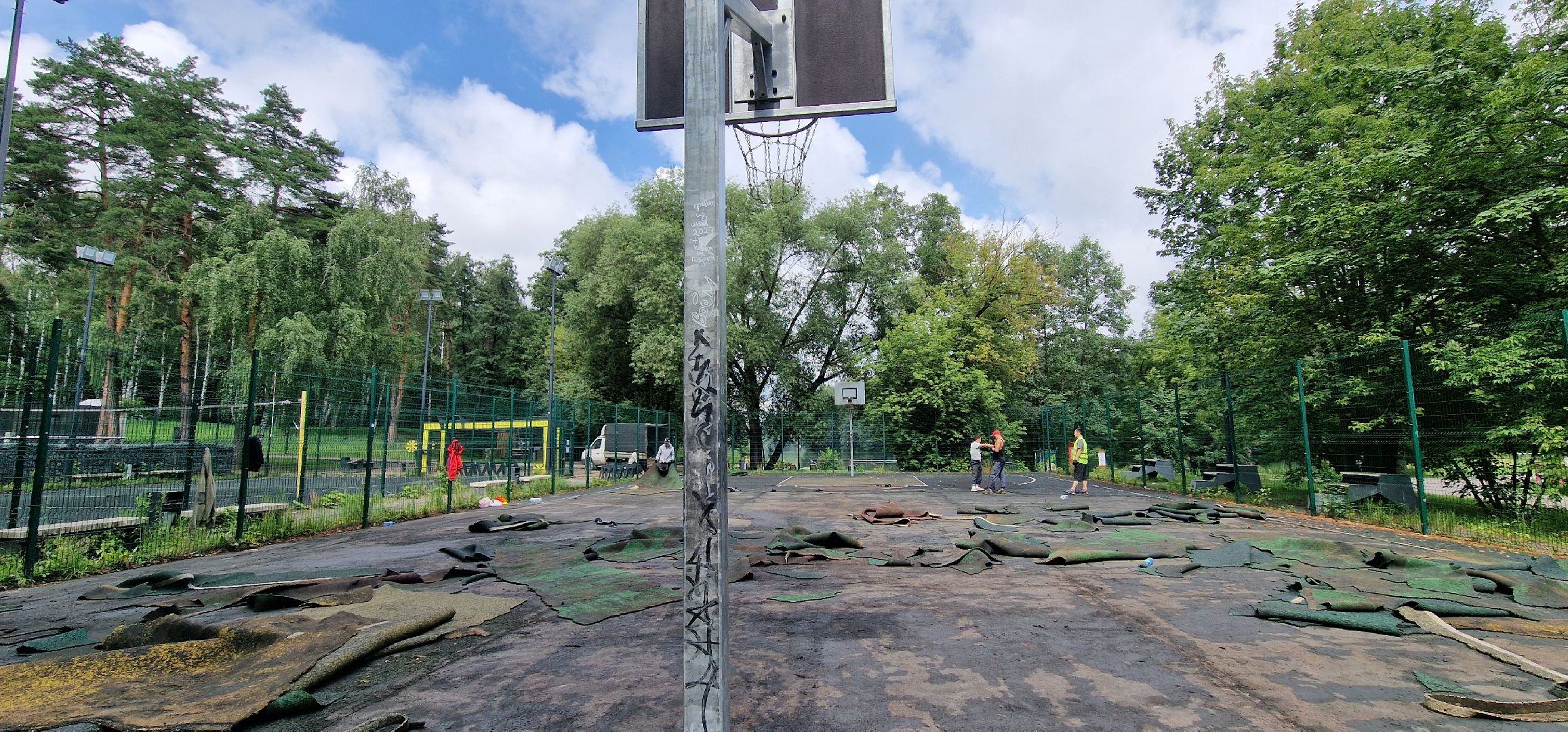 парк пехорка, балашиха, благоустройство, ремонт баскетбольной и волейбольной площадки в пехорке,