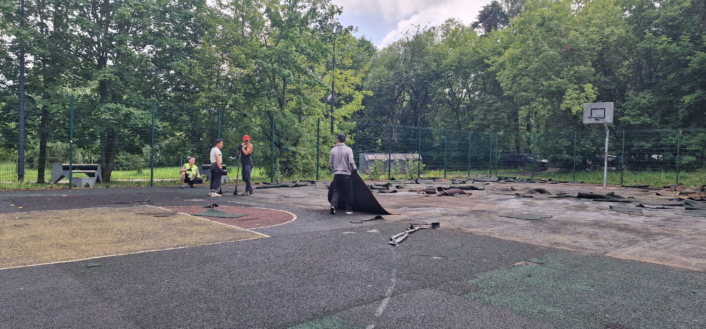 парк пехорка, балашиха, благоустройство, ремонт баскетбольной и волейбольной площадки в пехорке,