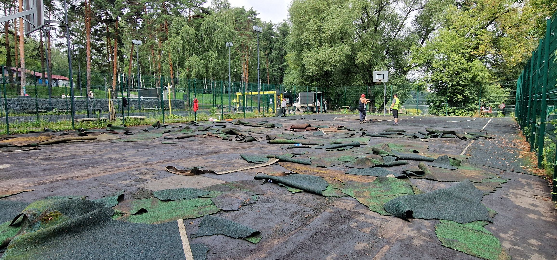 парк пехорка, балашиха, благоустройство, ремонт баскетбольной и волейбольной площадки в пехорке,