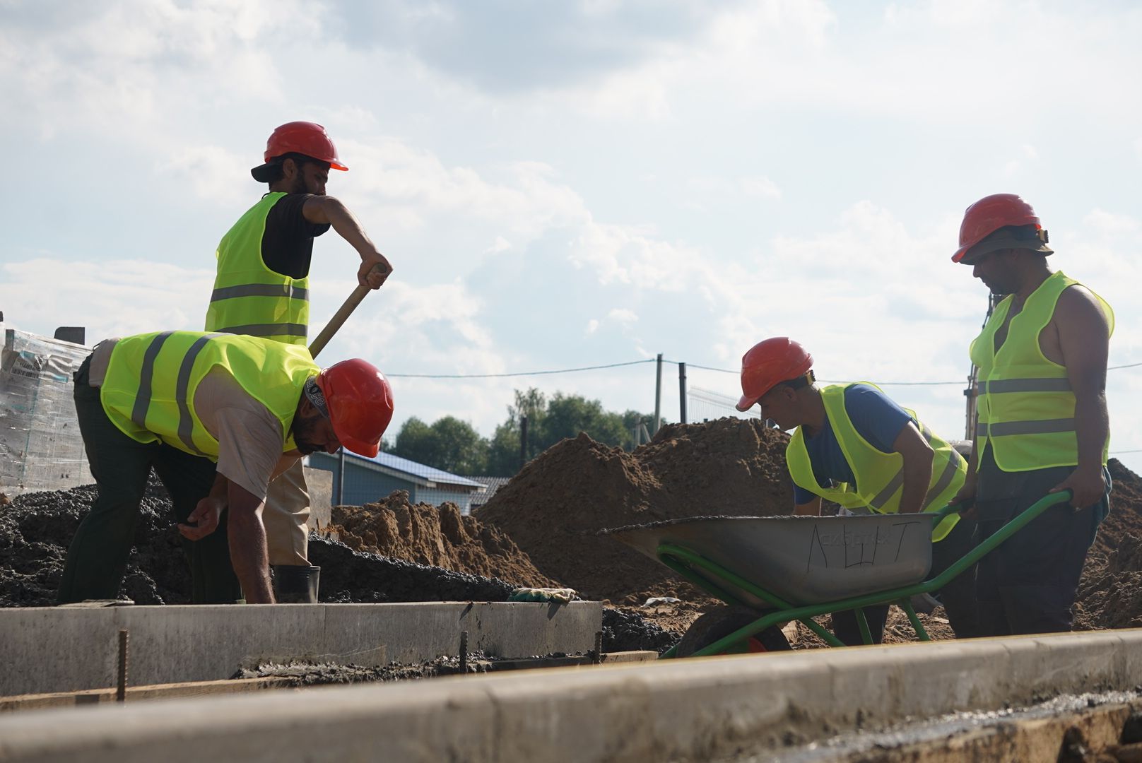 Строительство , назарьево, медицина ,