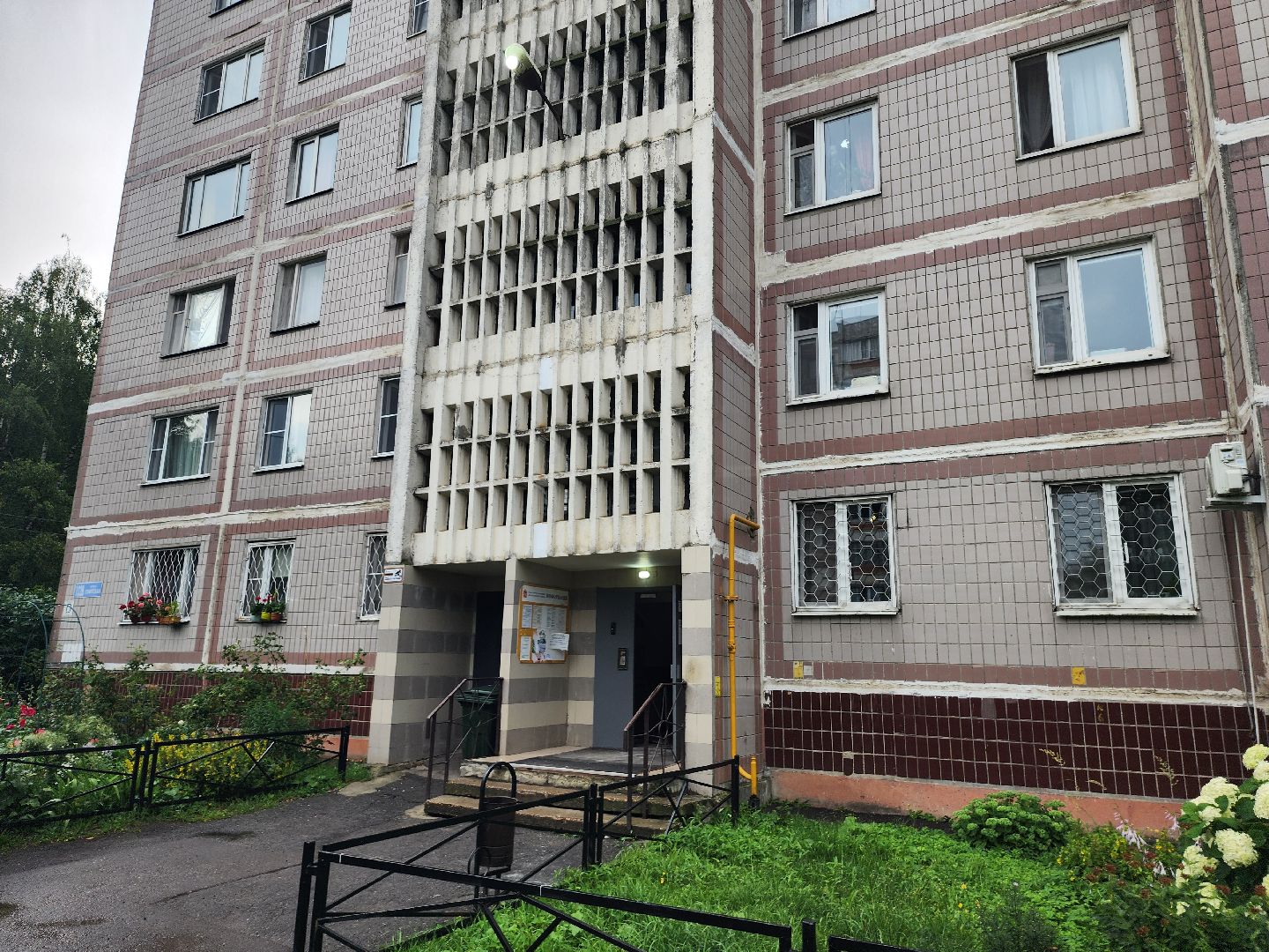 серпухов, улица ворошилова,  ремонт подъезда по программе софинансирования, жкх, управляющая компания,