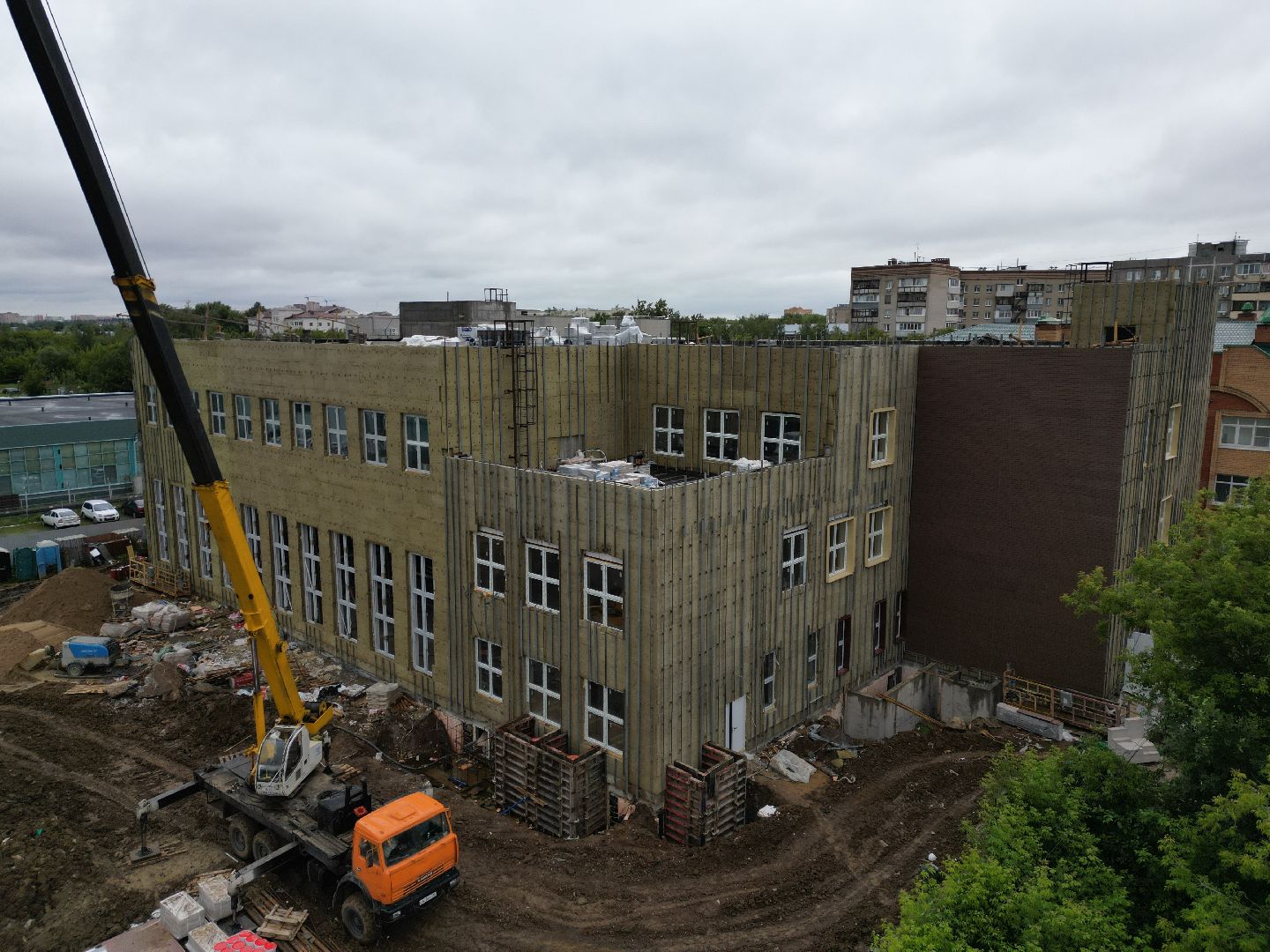 видео с коптера, школа 29 имени забродина, пристройка к школе 29,