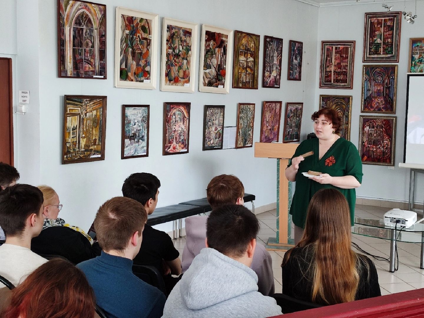 Звенигород, городская библиотека №1, День Победы, Звенигородская городская библиотека, финансово-экономический колледж